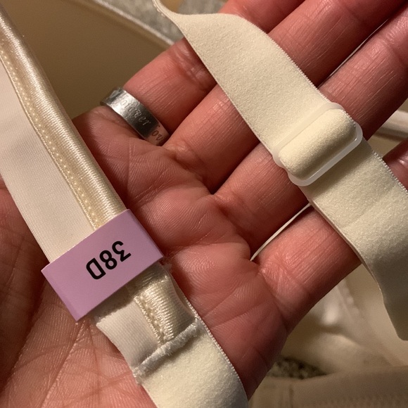 Vanity Fair Body Caress Full Coverage Bra Size 38D - Picture 11 of 15